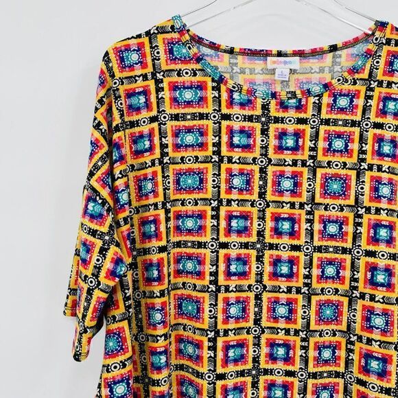 Lularoe Size Large Yellow Southwestern Aztec Print Short Sleeve Irma Tunic Top - Picture 4 of 6